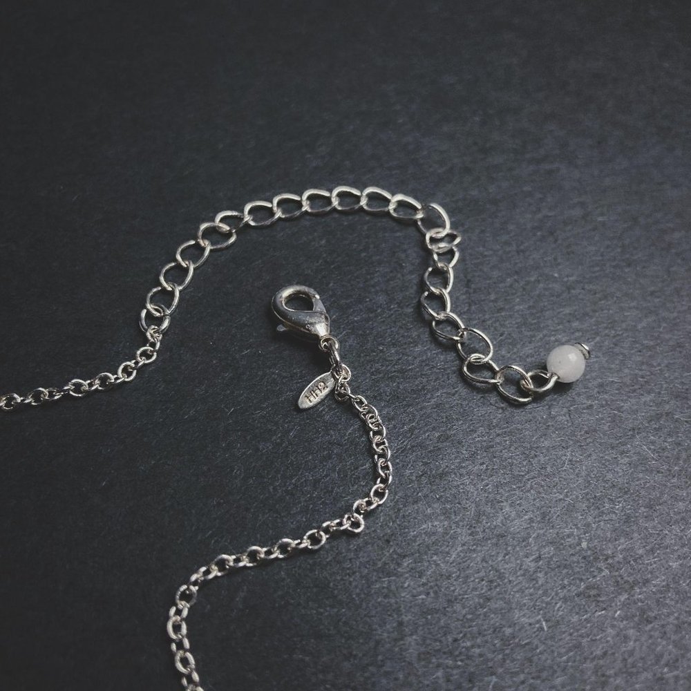 Avon Valentine's Cutout Heart Charm Chain Necklace - Picture 5 of 6